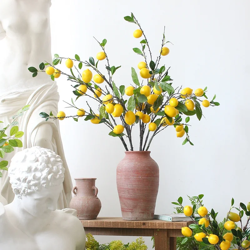 リビングに観葉植物を飾るなら、どうやって「枝」を選び出すべき？