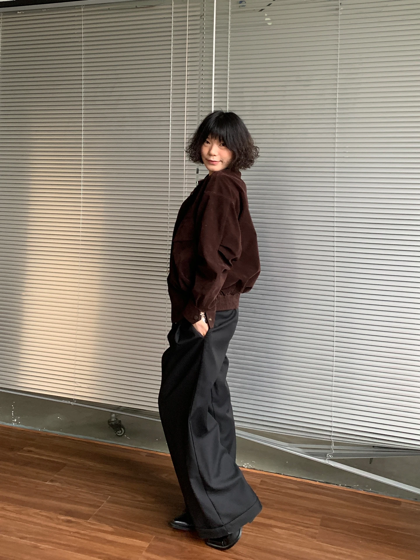 テーパードパンツが似合う体型は？実は「ぽっちゃり」の女性に最適な理由とは？