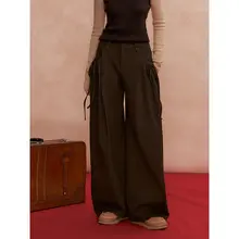 高密度ウール生地のプリーツリボンパンツ