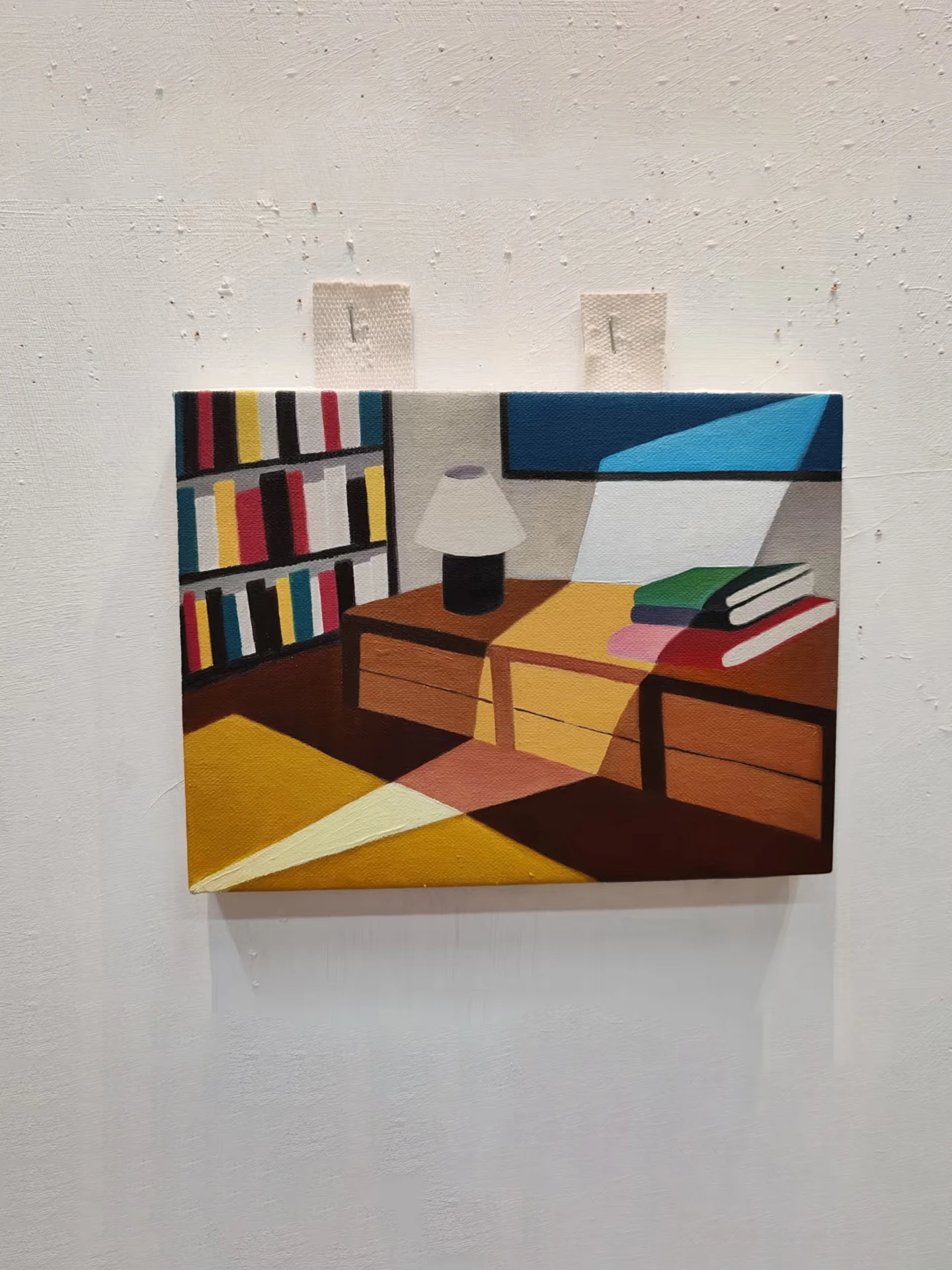 書斎の壁に映る、静けさを呼び覚ます一画は？