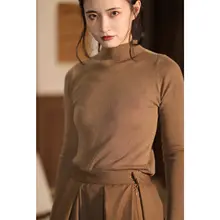 花柄デザインのタートルネックニット【極上の柔らかさ・秋冬用・ウール・多色展開】（セットアップ対応）