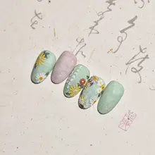 美しいデザインの刺繍風雛菊ネイルシール【春夏用・カラーフラワー・浮彫風】
