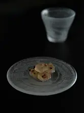 オリジナルデザインの丸型デザートプレート【古法焼き・スイーツ・インテリア用】
