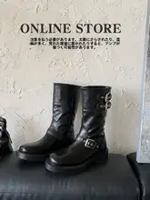 本革製 おしゃれなショートブーツ【バックルデザイン・ヒールアップ・シンプルなバイカーブーツ】