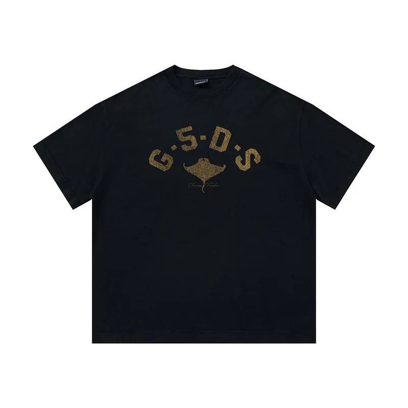 色褪せたtシャツの実態：レトロデザインのウォッシュ加工Tシャツが持つ色落ちのメカニズムと実用性