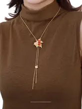 オレンジの紅葉デザインのファッションネックレス【トレンド・タッセル付き・ロング鎖骨チェーン】