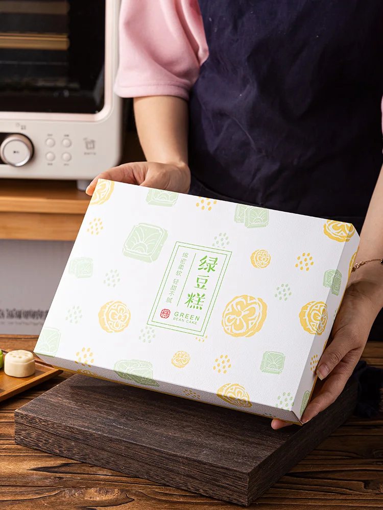 京都お菓子の定番・緑豆餅を12個入りで楽しめるセットボックス