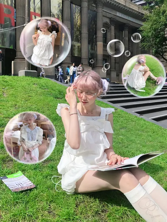 白色系リボン付き可愛い花畑デザインのトップスとショートパンツ（セットアップ対応）