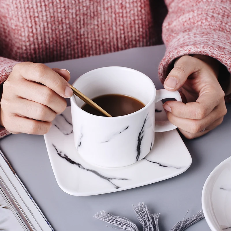 コーヒー カップ & ソーサーをどう選ぶ？高級感と日常の調和を実現する1つの答え