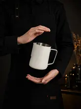 304ステンレス製 カフェラテアート用ミルクピッチャー【目盛り付き・尖った注ぎ口・泡立て機能】