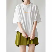 小雛菊デザインの短袖Tシャツ【ルーズフィット・学生向け】