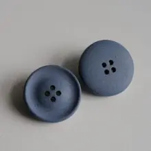 中青色の滑らかなマット仕上げ再生ポリエステルボタン【直径25mm】