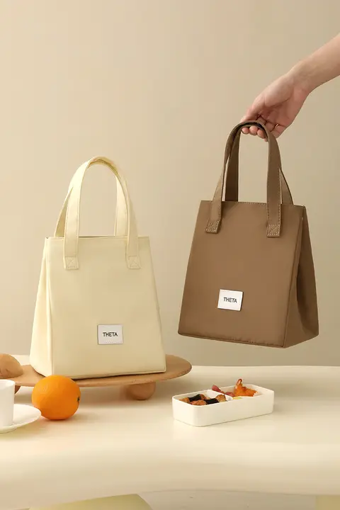 保温機能付きランチバッグ【おしゃれなアルミ製・厚手・持ち運び便利】