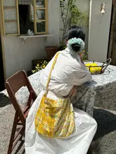夏にぴったり！花柄とチェック柄のカジュアルクロスボディバッグ【薄型・した田園スタイル】