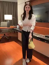 夏にぴったりなハイウエストストレートパンツと上質なトップスのコーディネート（セットアップ対応）