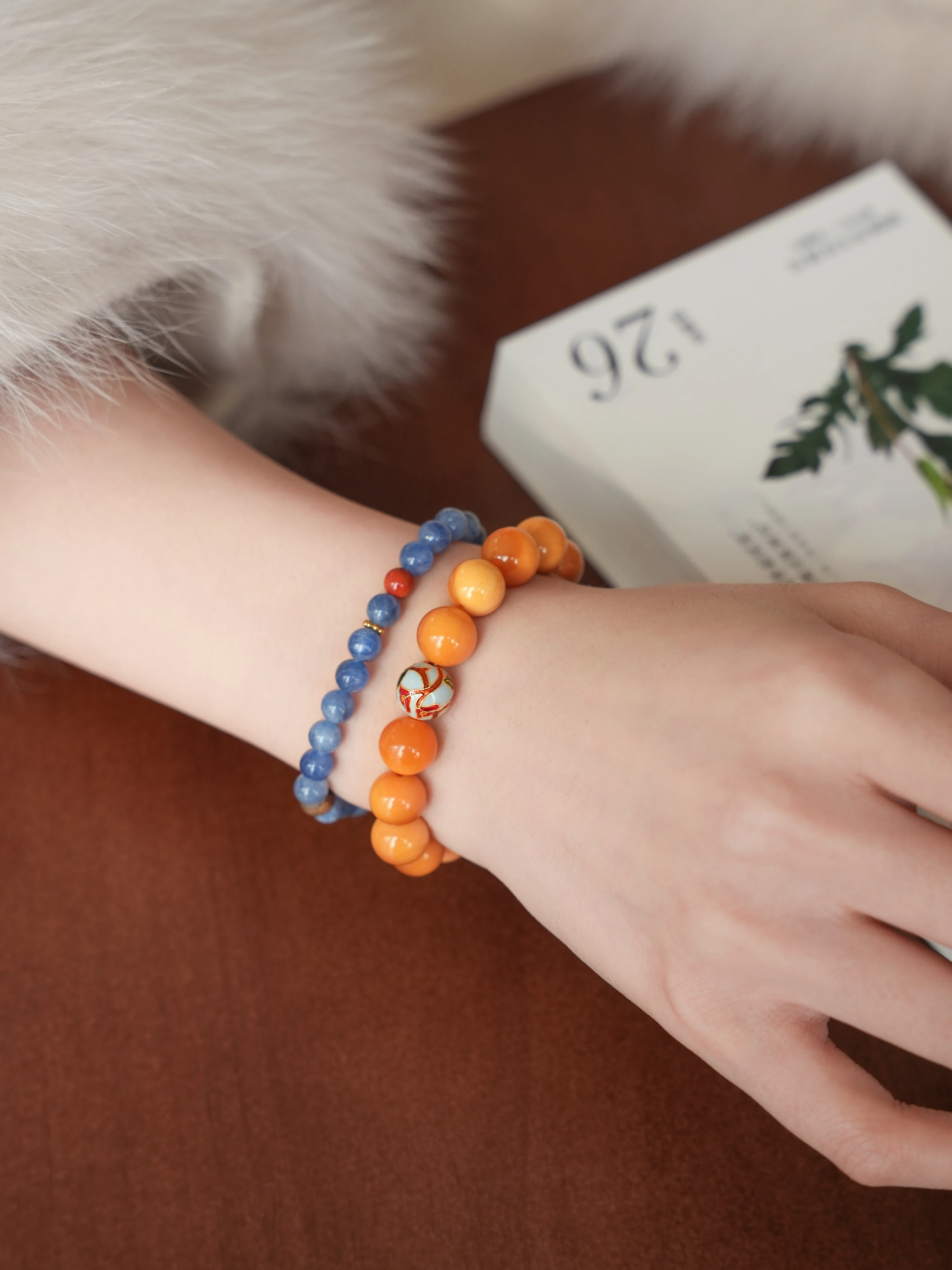 amber jade とは？その本物の魅力と、日常に取り入れるベストなタイミングは？