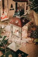 キャンドルスタンド ハンドル付きランタン アイアン ガラス 防風 ヨーロピアン ヴィンテージ クリスマス 家庭用 インテリア 置物