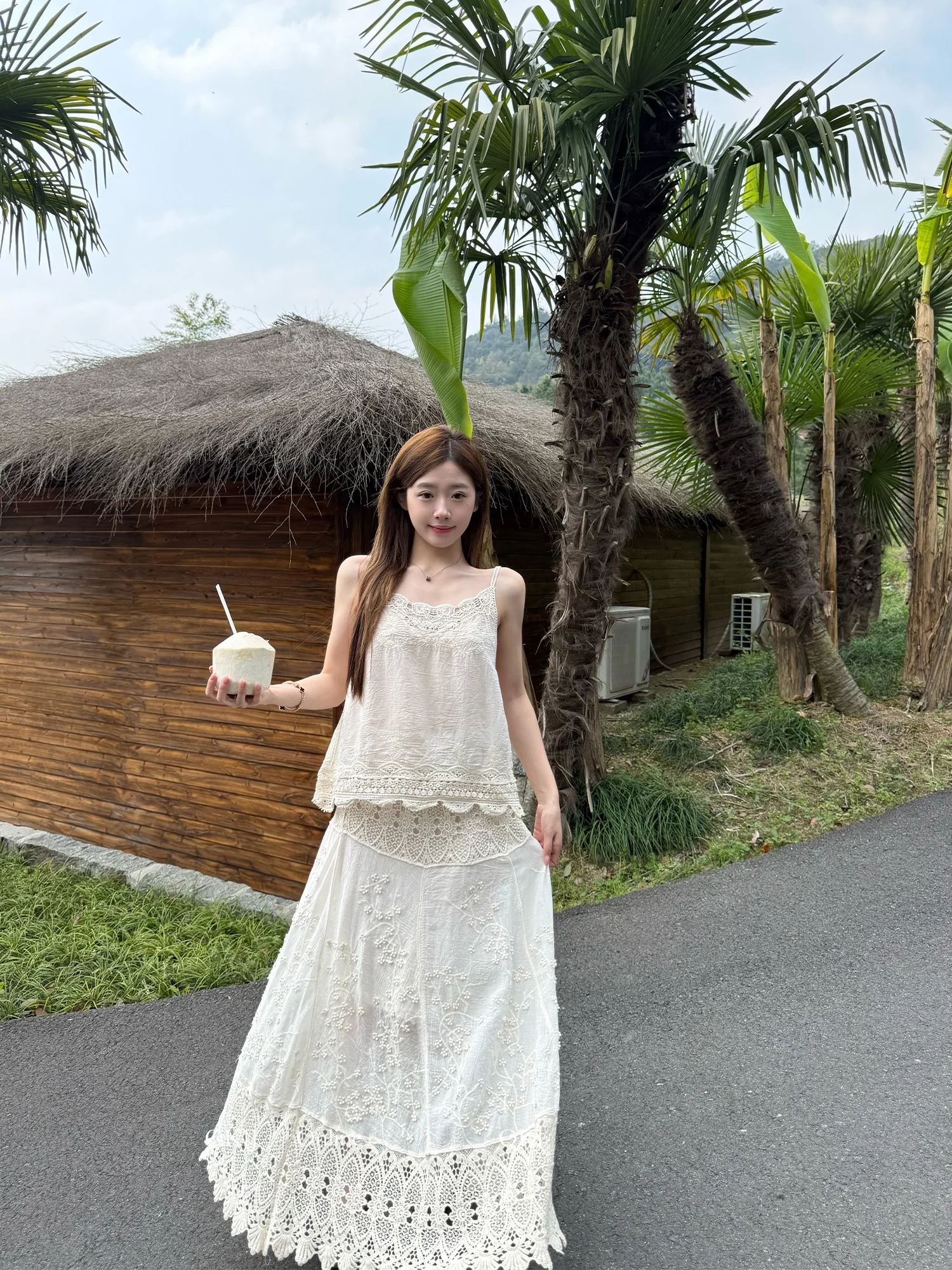 50代の夏旅行で着るべきファッションは？ボヘミアンスタイルが救う夏のリゾートコーデ
