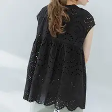 レディース 刺繍入りレースシャツ【夏用・短袖・ゆったり・カジュアル】