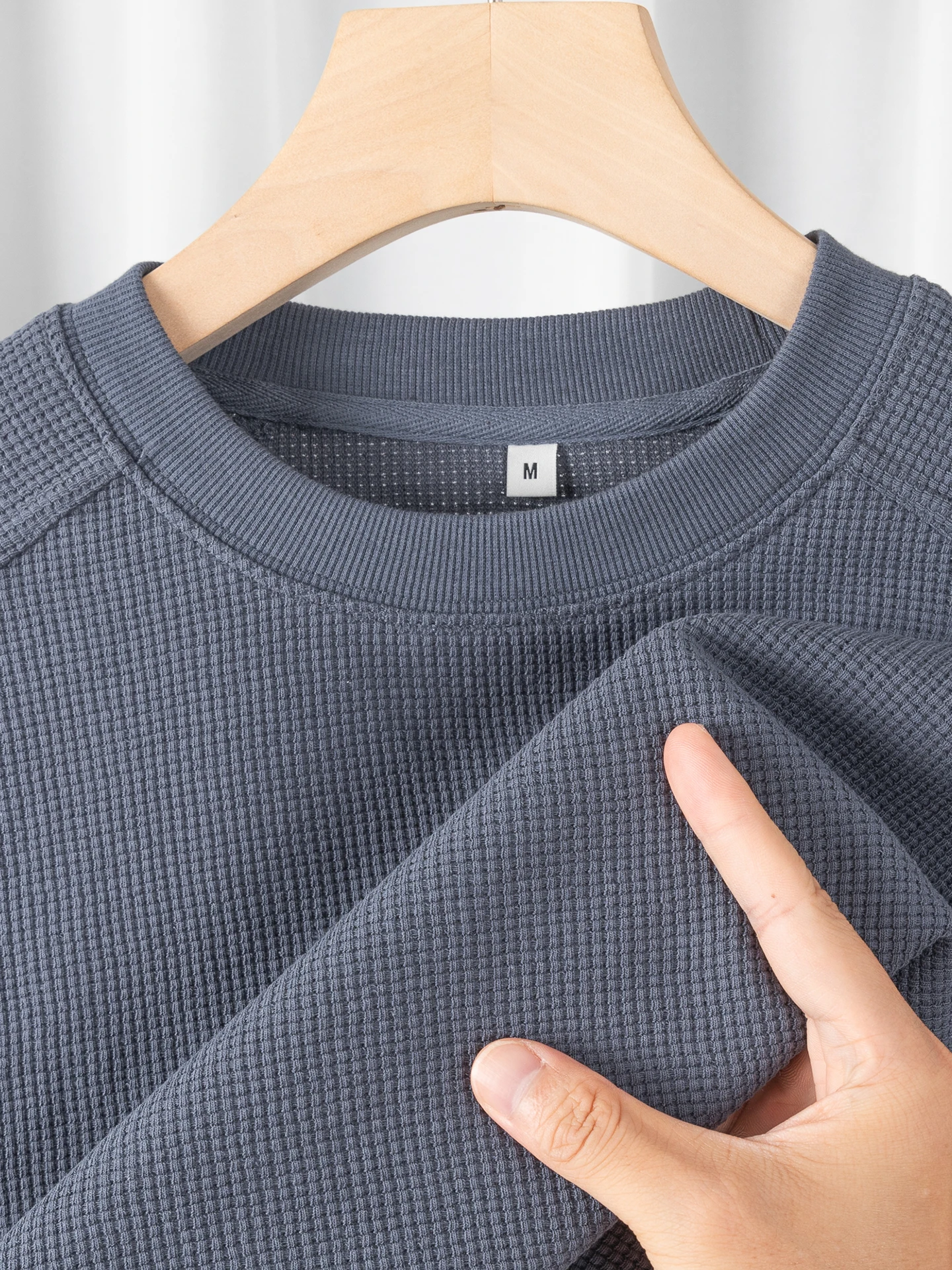 高級感ワッフルTシャツ：暖かい生地と通気性のバランスを実現