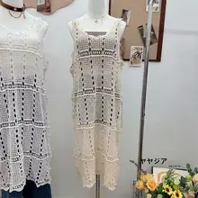 レトロな花飾りのレースマキシワンピース【ノースリーブ・重ね着対応】