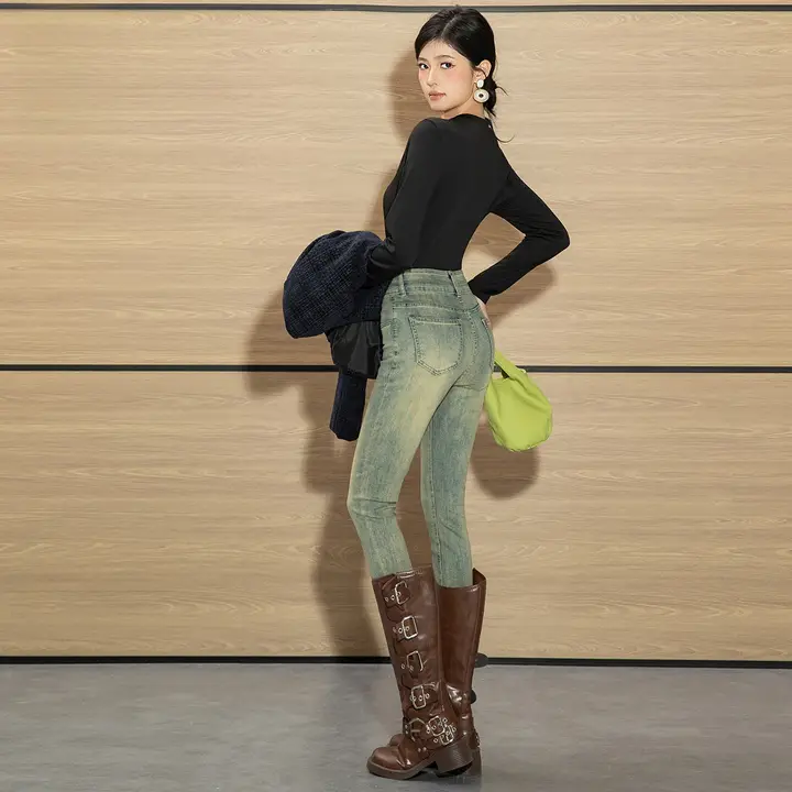 ヴィンテージ風 ブルー スキニーデニムパンツ【ハイウエスト・ダブルボタン・女性用・細見えデザイン】