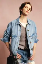 Marllen モダンなデザインの水洗いデニムジャケット【ビンテージ風・浅色・ゆったりサイズ】