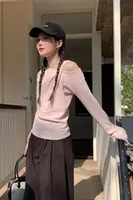 春デザインのスリーブレスニットトップス【肩出し・ねじりデザイン・ピンク】