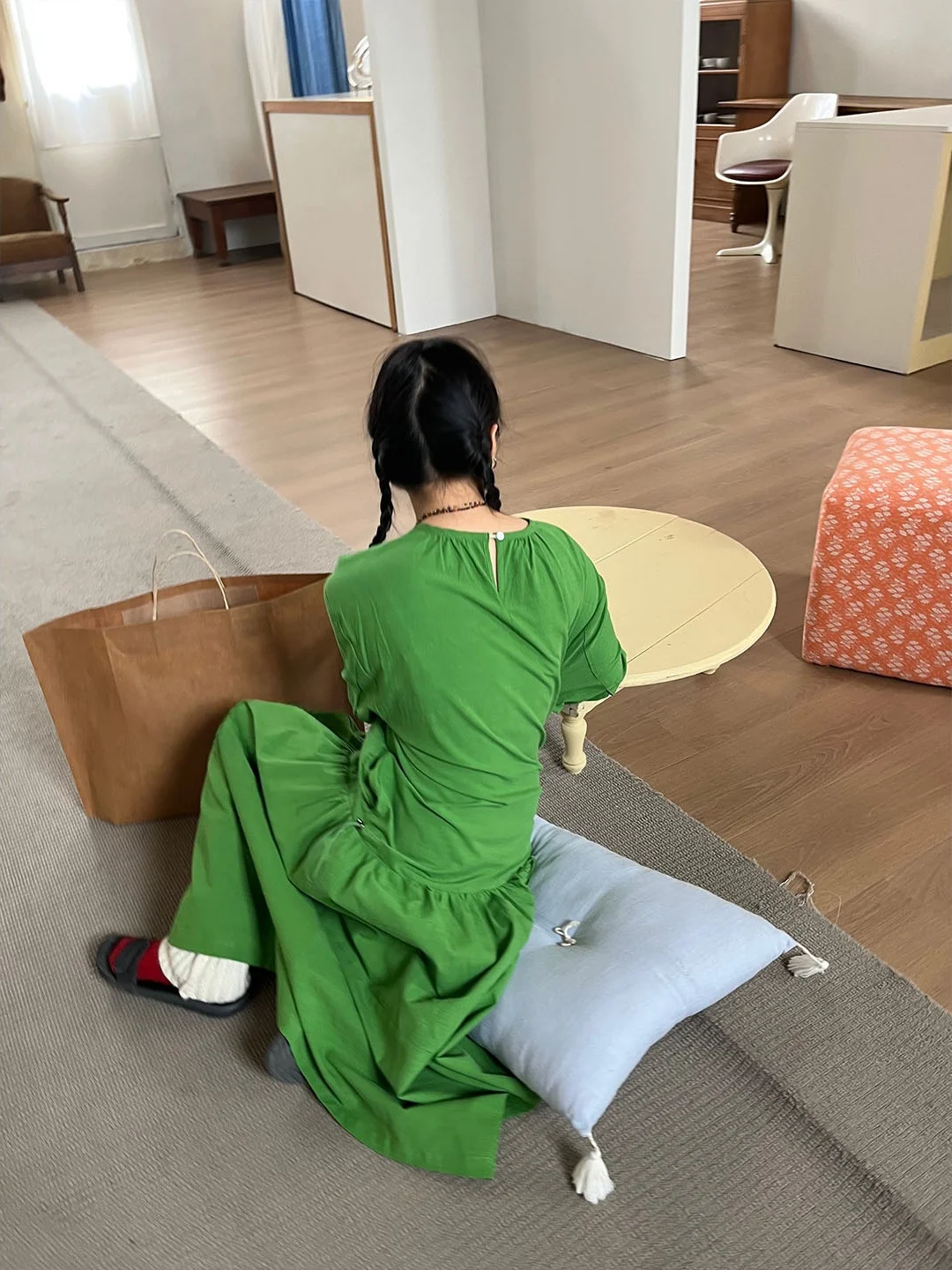 フレアシャツワンピースのデザイン特点と実用性を解説