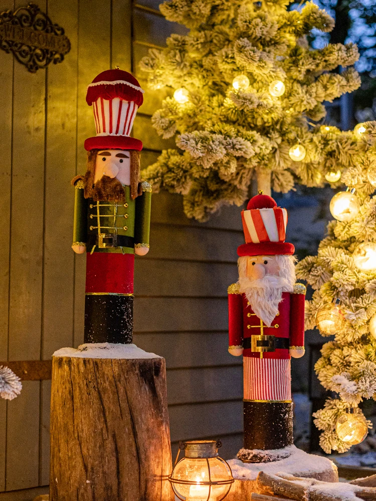クリスマス木製兵士人形：子供部屋やリビングの装飾に最適な実用性と耐久性