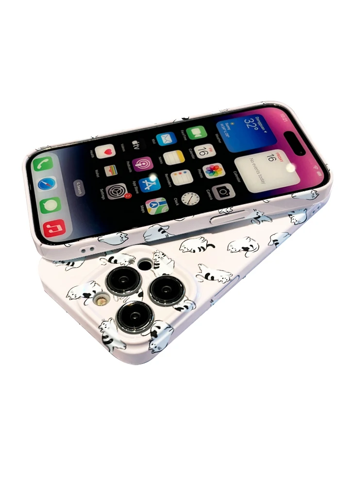 おもしろiPhoneケースを選ぶときに迷う？猫のデザインが大人のスタイルを彩るベストな選択とは？