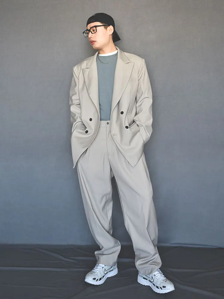 10月のオフィスカジュアルにぴったり？スタイリッシュなジャケットが解決する30代男性の着こなし悩みとは
