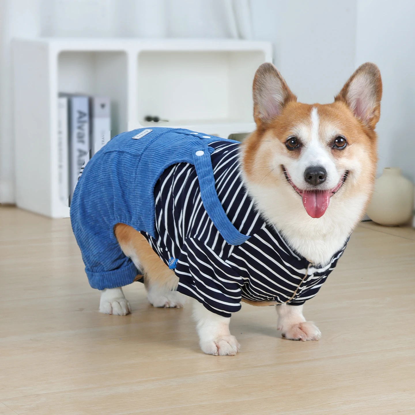 中型犬用冬用犬服：ボディ全体カバー型の厚手防寒ウェアで秋冬を安心に