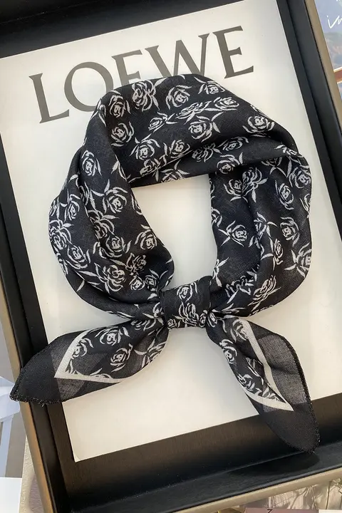 春秋用 薄手スカーフ【シンプルデザイン・首元用・ヘアバンドとしても使用可】