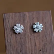 S925純銀製 桜花イヤリング【気品あふれるデザイン・通勤用・軽やかなスタイル】