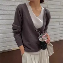 秋冬用100%ウールVネックニットトップス【フェイクレイヤード・トレンドデザイン】（セットアップ対応）