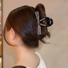 リボン型ヘアクリップ【豪華なビジュー付き・シンプルデザイン・後頭部用】