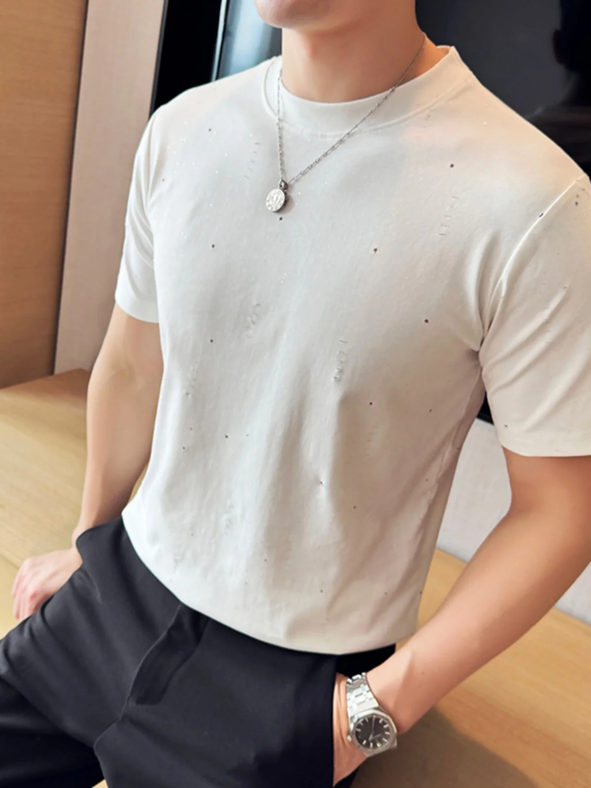 メンズの夏に欠かせないTシャツは、どう選ぶ？