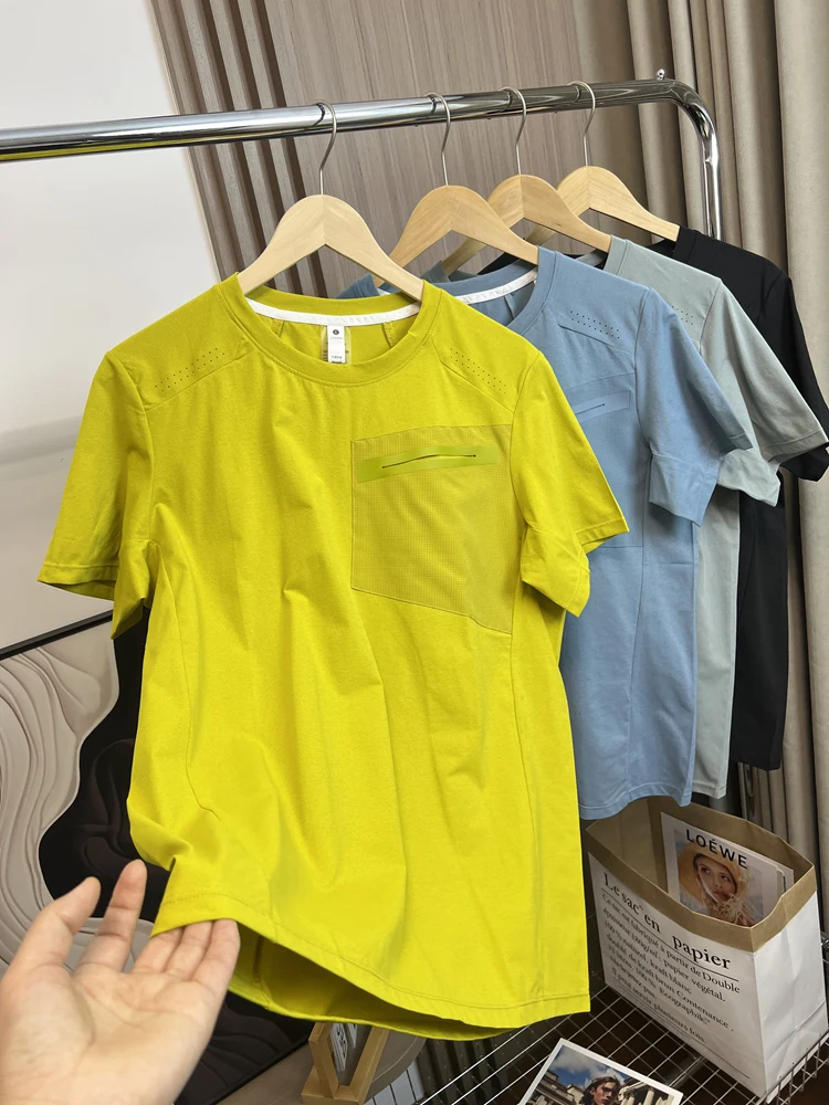 上半身汗かきとしての透湿Tシャツ：都市スタイルレーザー穴あけ短袖の実用性と選定基準
