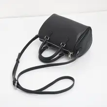 本革製 ボストンバッグ【クラシックデザイン・軽量・便利なショルダーバッグ】