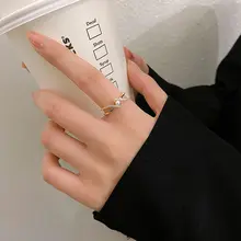 洗練されたデザインの女性用リング【インスパイア・オープンデザイン・ダイヤモンド装飾】