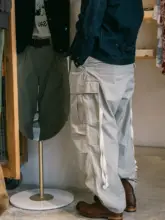 アウトドア対応のルーズフィットカーゴパンツ【機能性素材・ワイドシルエット】