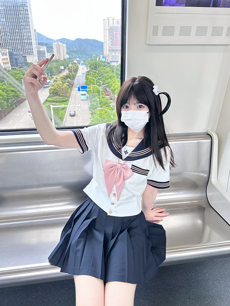 夏用セーラー服【ウエスト絞り・プリーツスカート・女子校制服】（セットアップ対応）：中古制服と新品の価格・デザイン比較