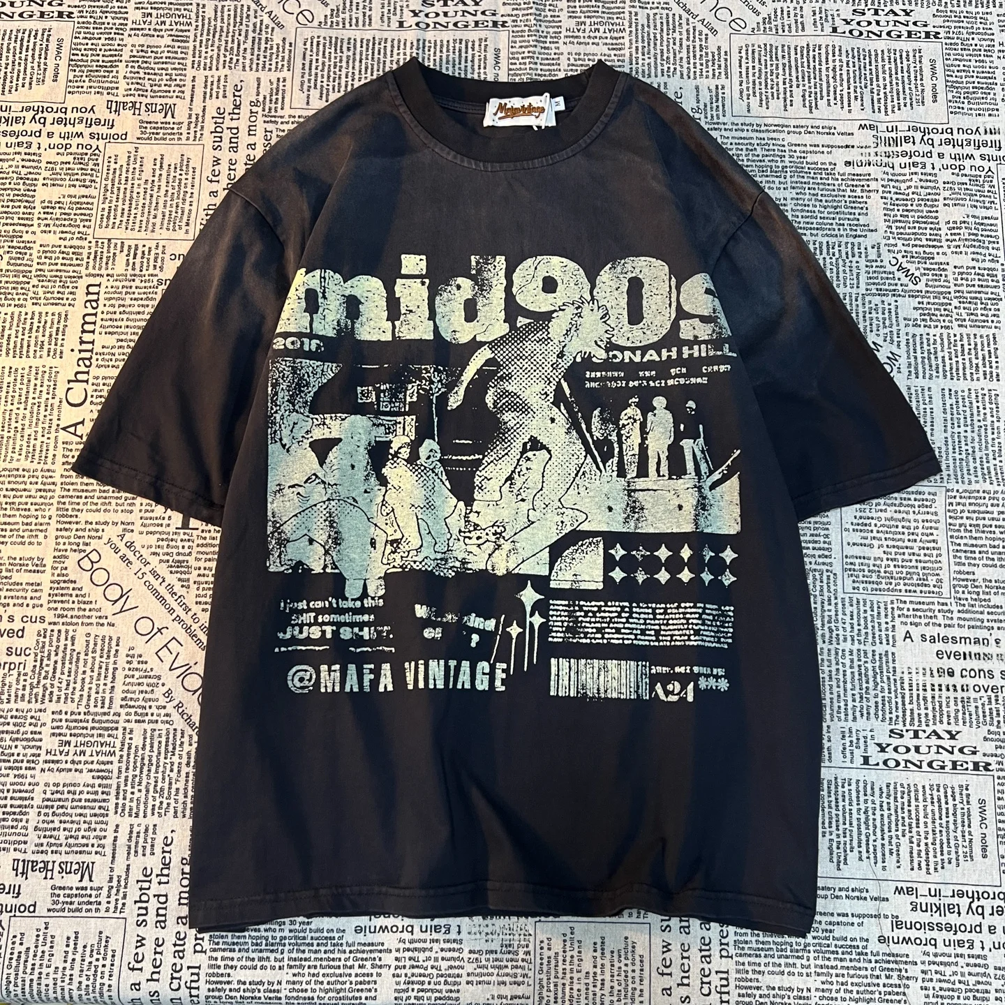アメリカンレトロ風グラデーションタイダイプリント半袖Tシャツ：ワンポイント刺繍のスタイル選定ガイド