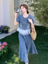 個性的なデニムトップスとAラインスカートの夏用コーディネート（セットアップ対応）