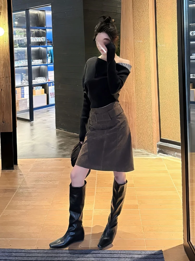羊皮製ロングブーツ：内増高さつき・フラットヒールで春秋に最適なファッションと実用性のバランス