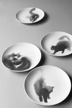 水彩画の猫のデザイン掛け皿【カフェ装飾・壁面用】