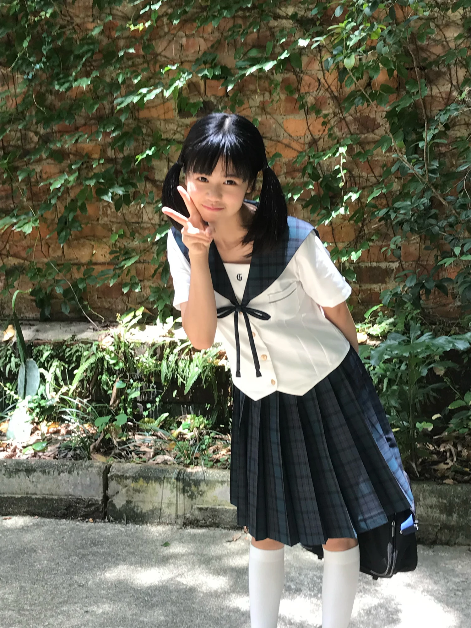 学院風 JK セーラー制服：春夏用半袖シャツのスタイルと実用性