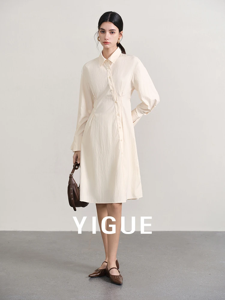 独特なデザインのシャツワンピース【春用・カーディガン風】：レディース春服の機能性とコーディネートのバランスを解説
