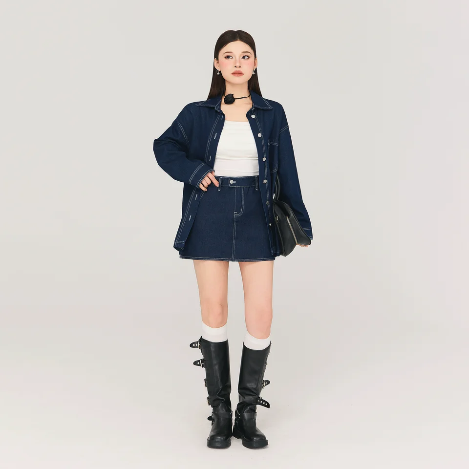デニムジャケットとミニスカートの春用カジュアルコーディネート（セットアップ対応）